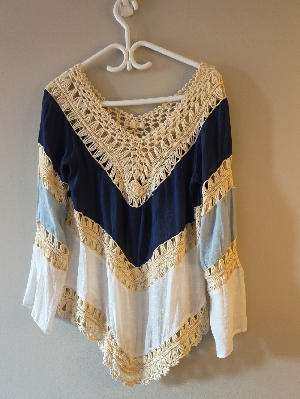 Crochet Trim V‑Neck Boho Top in Navy, Cream & Light Blue